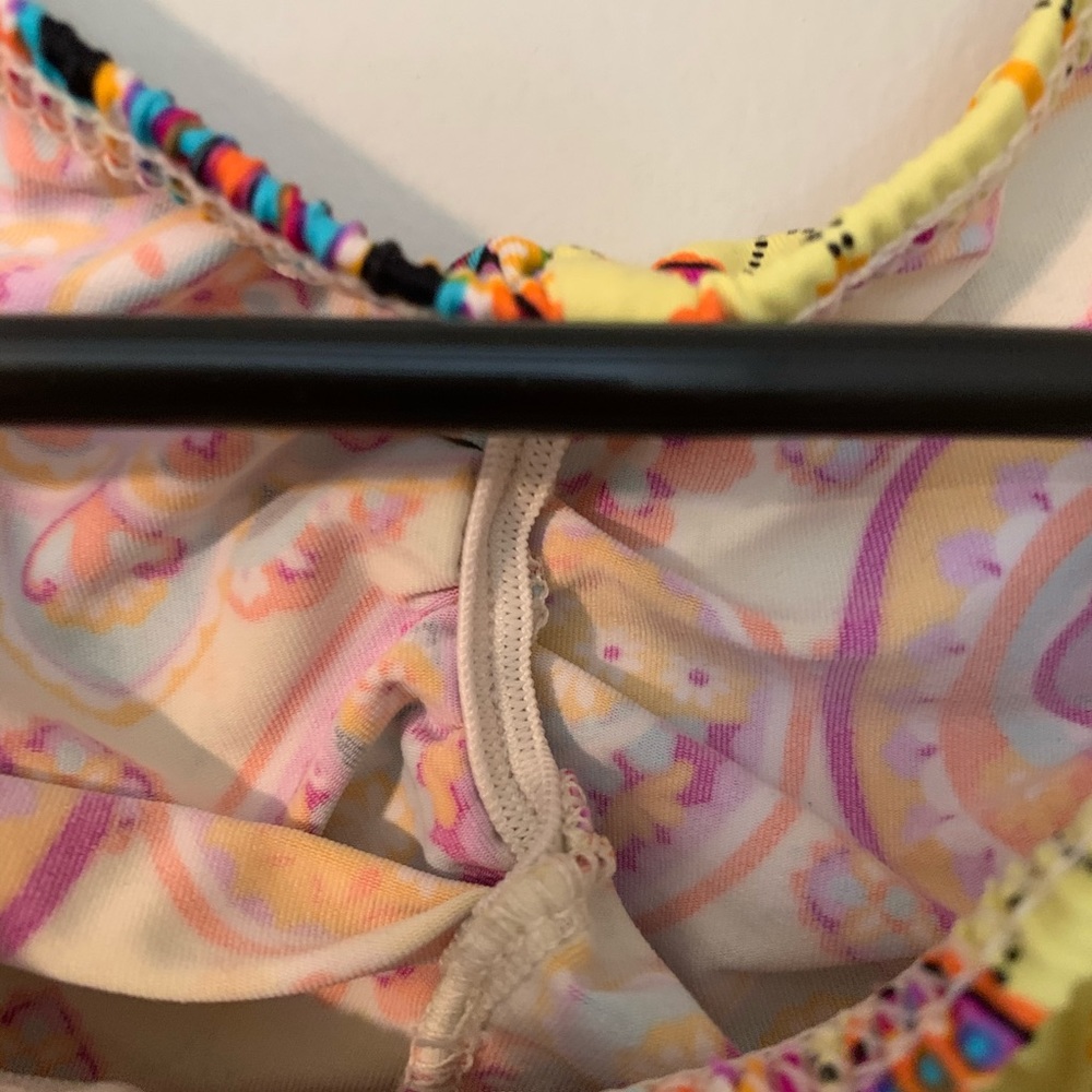 Patterned Ruched Bikini Bottoms - Picture 3 of 4